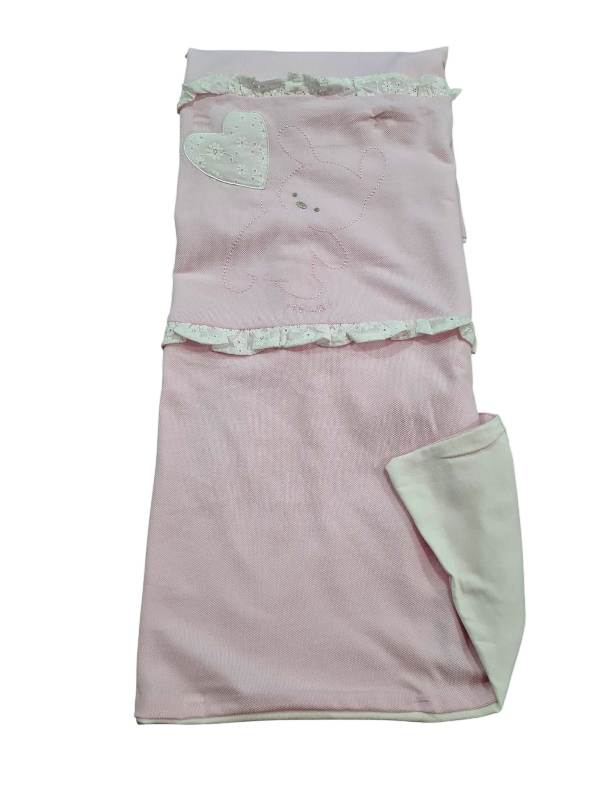 NUOVO ARRIVO
COPERTA NEONATO MELBY REVERSIBILE IN TESSUTO PIQUET ROSA E BIANCA 26T5171