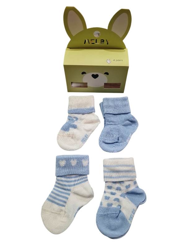 NUOVO ARRIVO 
SET DI 4 PEZZI DI CALZINI NEONATO MELBY IN COTONE CELESTE A FANTASIA 26S5340