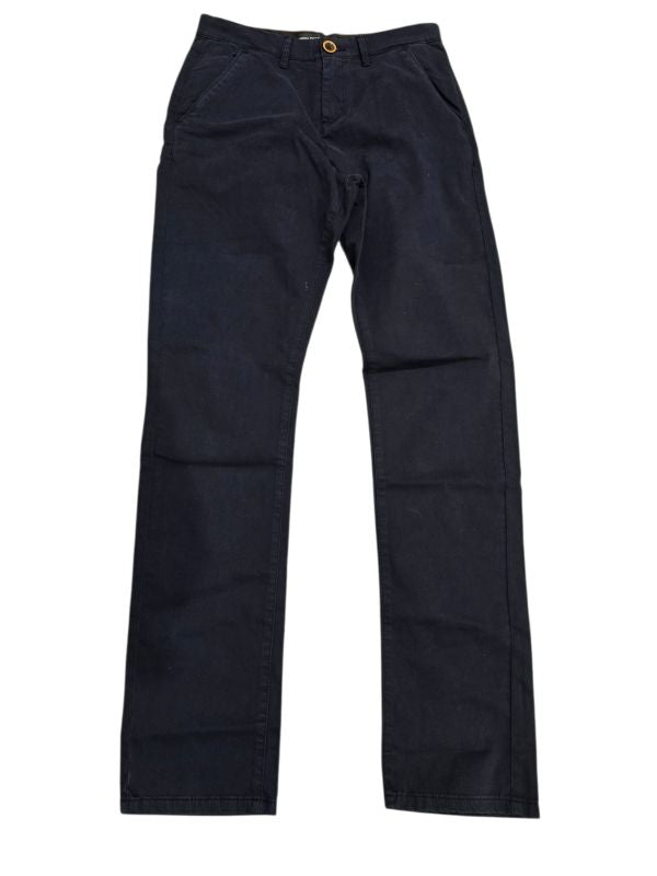 NOVITA'
PANTALONE GUESS RAGAZZO MODELLO CHINO BLU L1BB03WDD52