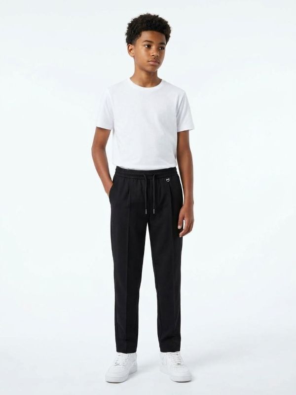 NOVITA'
PANTALACCIO ANTONY MORATO RAGAZZO MODELLO REGULAR FIT NERO MKTR00257
