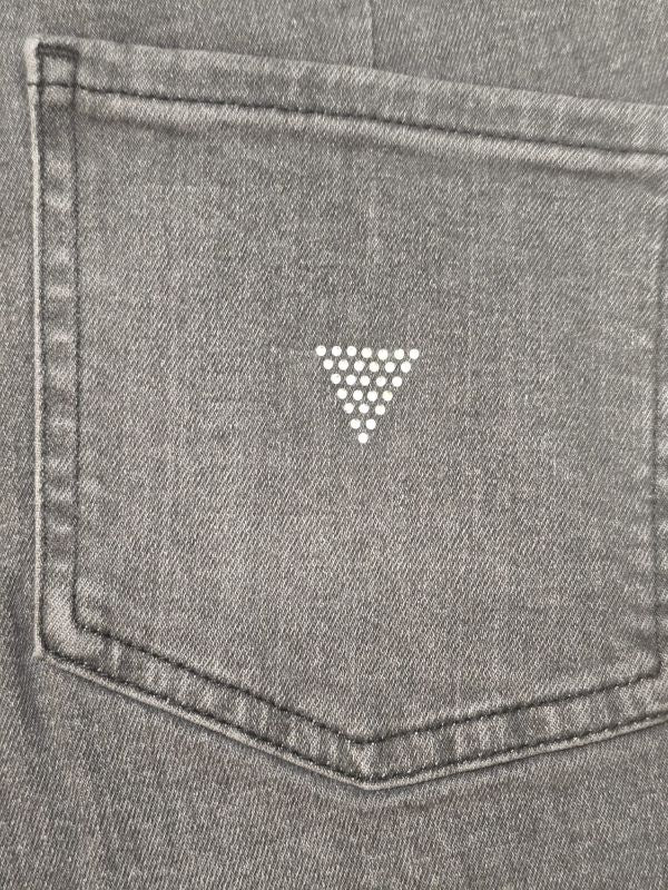 NOVITA'
JEANS GUESS RAGAZZA MODELLO PALAZZO LAVAGGIO GRIGIO
J6BA02D2198