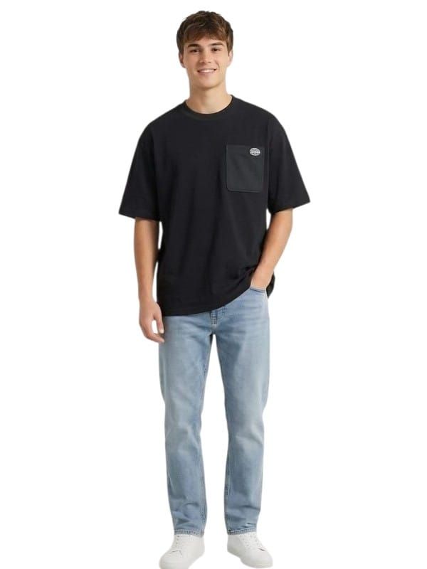 NOVITA'
T-SHIRT IN CALDO COTONE GUESS RAGAZZO NERA
L6YI26K3769