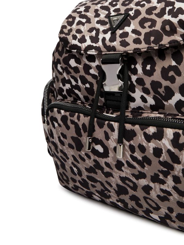 NOVITA'
ZAINETTO GUESS RAGAZZA IN TESSUTO IMPERMEABILE LEOPARDATO J6YZ20W2543