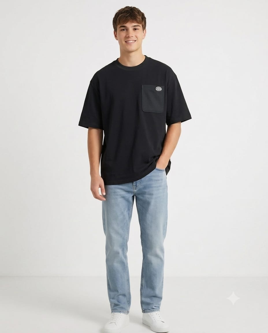 NOVITA'
T-SHIRT IN CALDO COTONE GUESS RAGAZZO NERA
L6YI26K3769