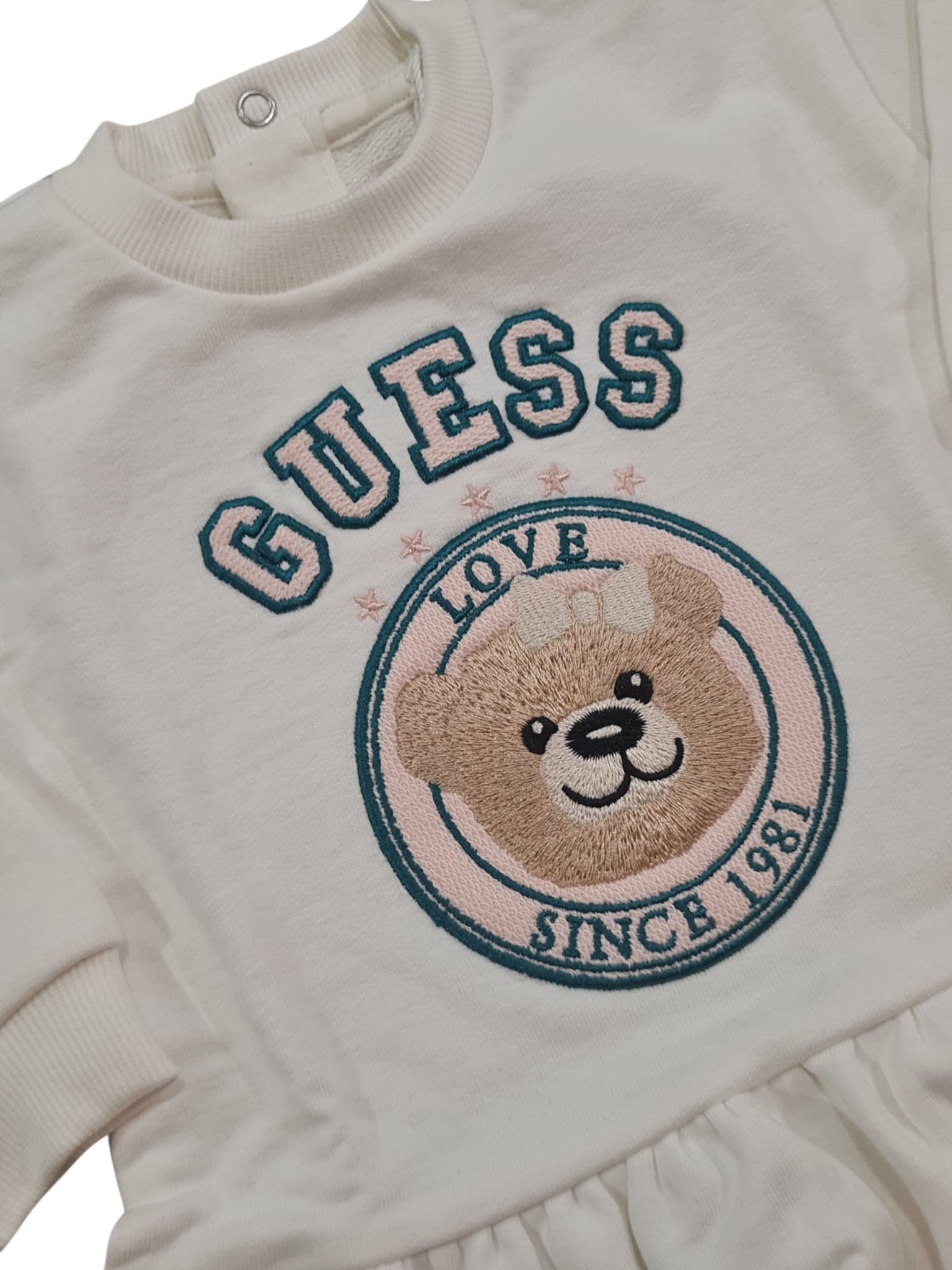 NOVITA'
ABITO GUESS NEONATA CREAM WHITE
A6YK06K3907